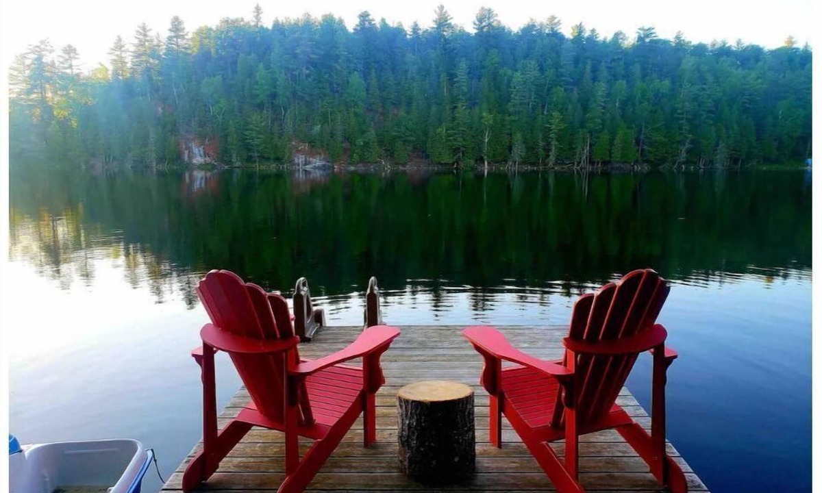 Bancroft Cottage | Bancroft - Private Lakefront Cottage – Peaceful Retreat on Batelle/Rock Lake