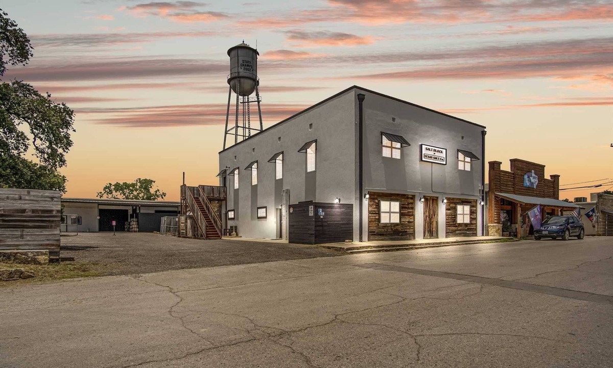 Bandera House | Bandera Salt Block.