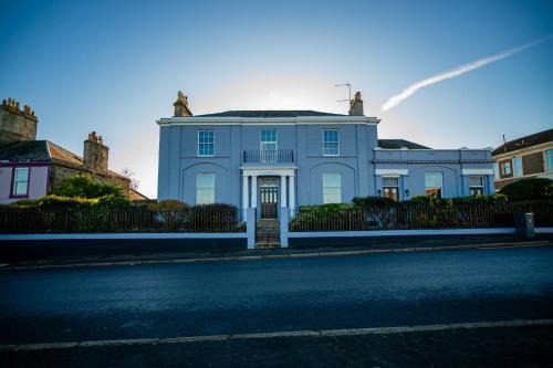 Troon House | Bankhouse