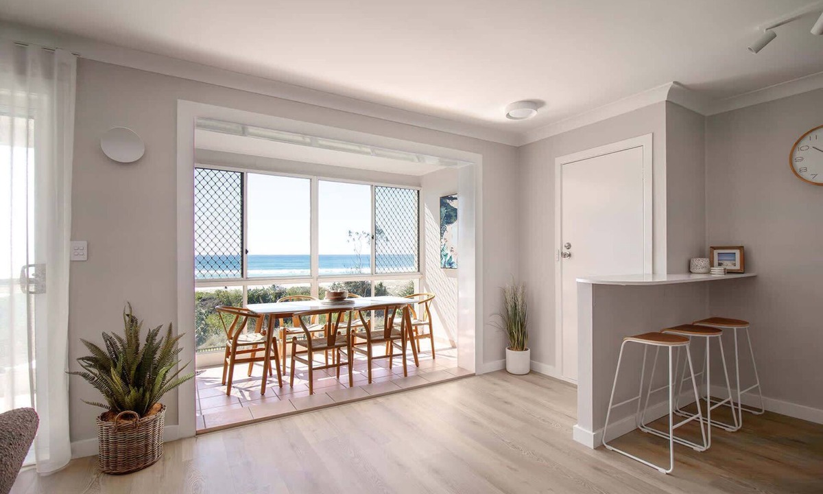 Bilinga Apartment | Banksia by Khove Summ