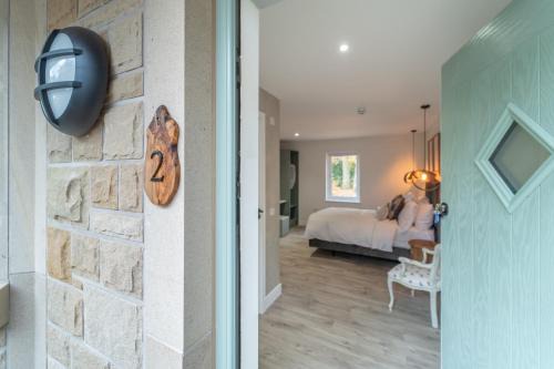 Livingston Hotel | Bankton Rooms & Lodges