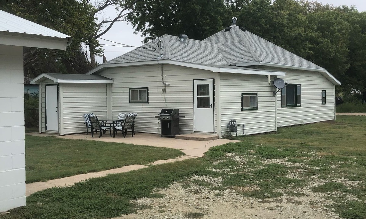Orleans House | Bantam's Cabin your home away from home!