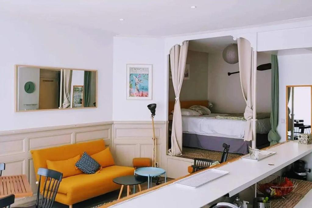 Saint-Donatien Apartment | BARBUAT, grand cosy