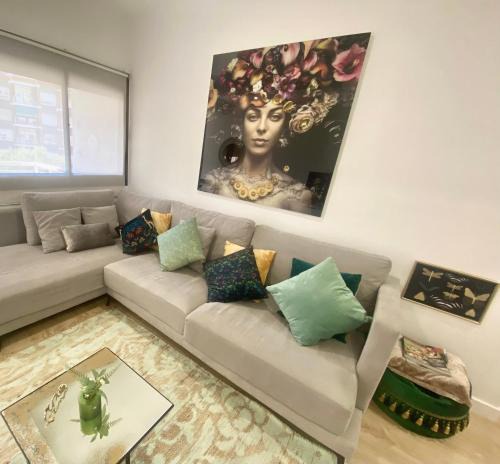 Navas Apartment | Barcelona Chic Apartments- Free Parking - 10 min BCN center by metro
