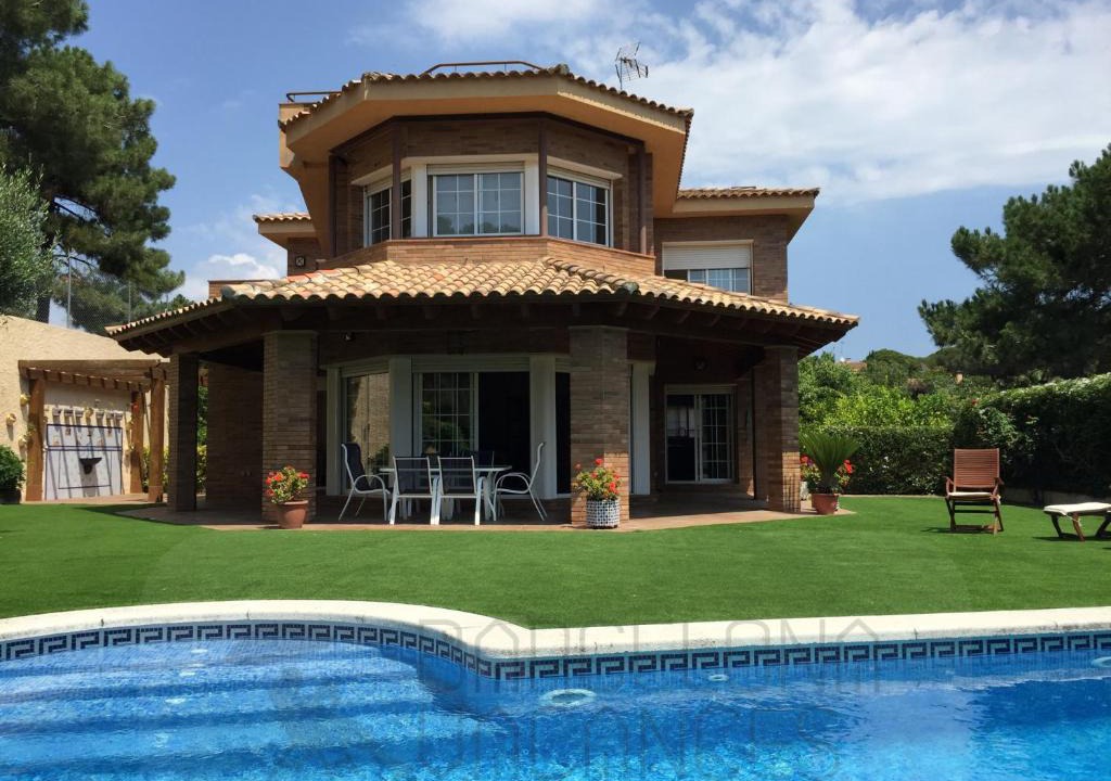 Sant Pol De Mar Villa | BarcelonaVacances-Villa Lucia