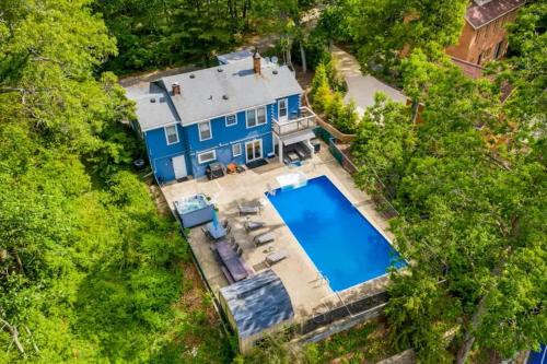 Grand Beach House | Barefoot Cottage