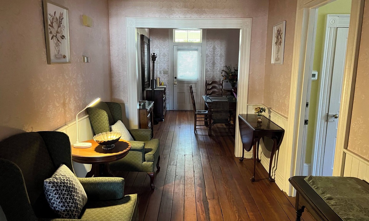 Wilson House | BareFoot-Riley Home N Barton College Warbirds