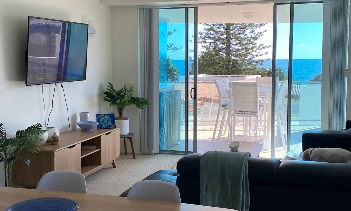 Bargara Apartment | Bargara Dreaming, Luxury Oceanfront Apartment