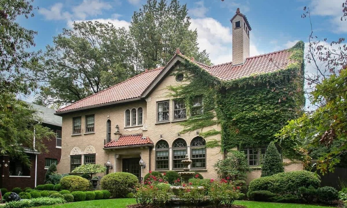 Cherokee Triangle House | Baringer Estate | Private Garden | Outdoor Dining