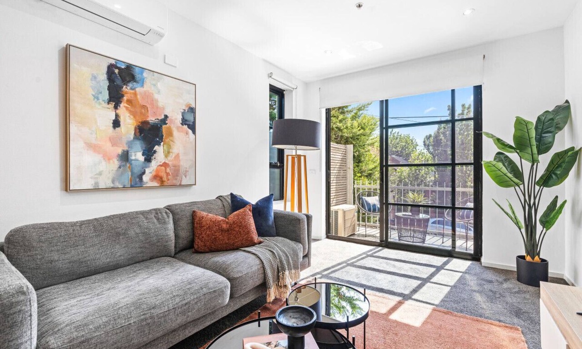 Saint Kilda South Apartment | Barkly Beachside Escape