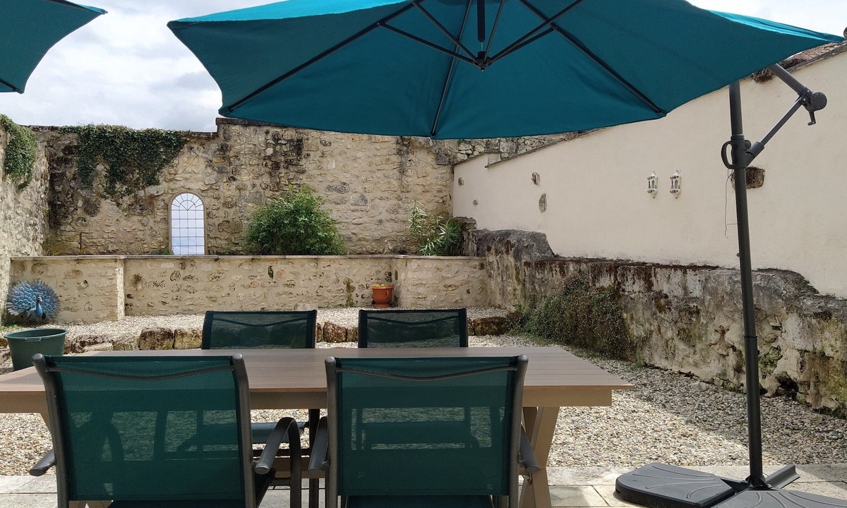 La Tour-Blanche-Cercles Cottage | Barn cottage