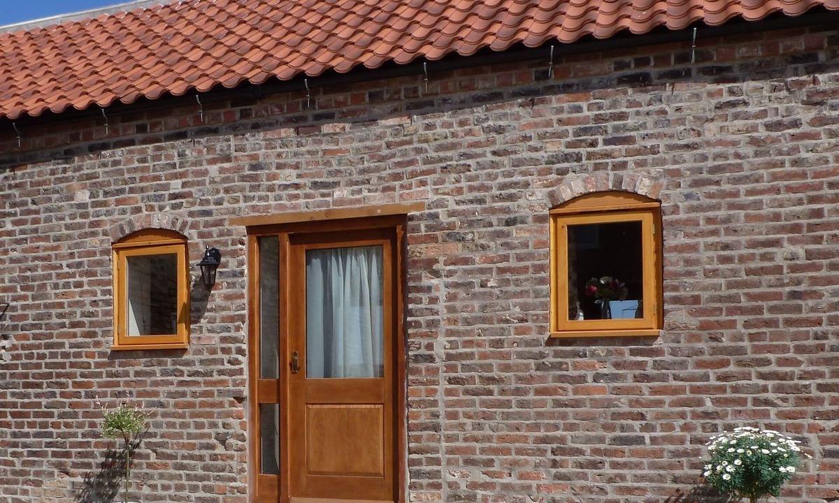 Storwood Cottage | Barn conversion on small working farm