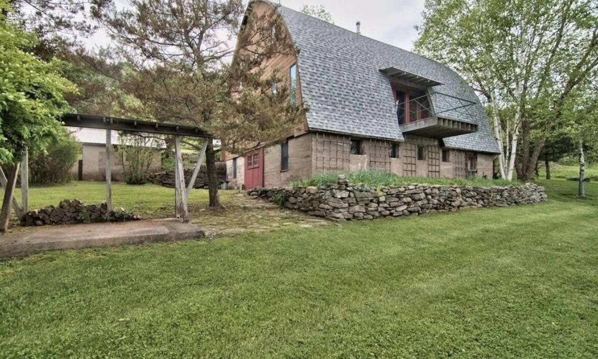 Honesdale House | Barn converted in the house