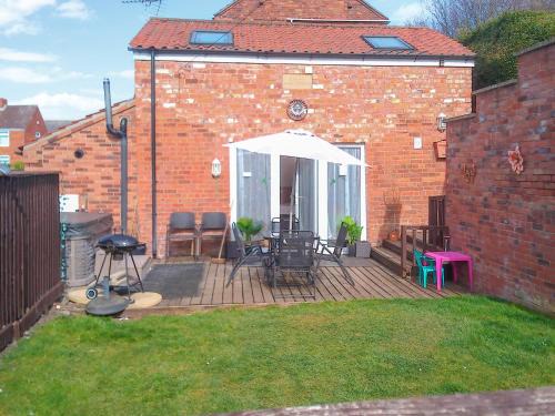 Skegness House | Barn Cottage - E5560