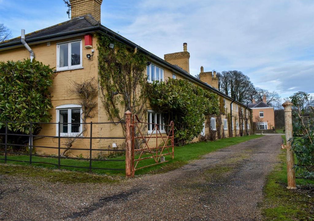 Eythorne House | Barn Cottage