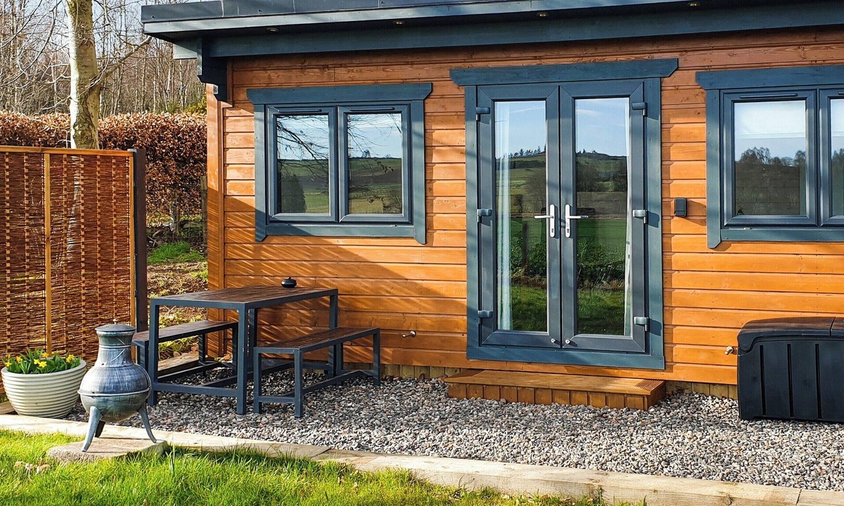 Forfar Cottage | Barn Owl Cabin - UK45401