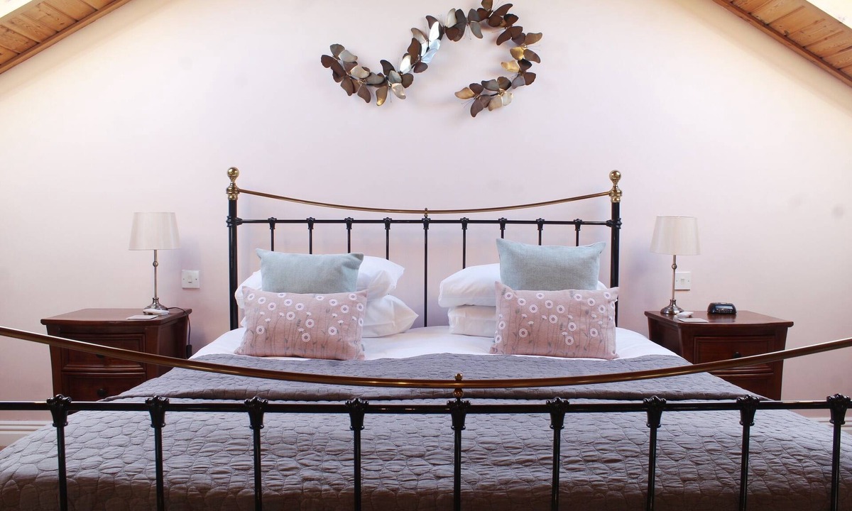 Hickling Bed & Breakfast | Barn Owls Retreat @ Dairy Barns