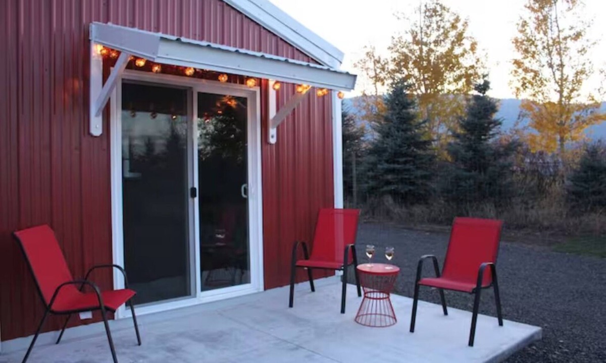 Wallowa County Apartment | Barn Studio with King Bed & No Extra Fees!