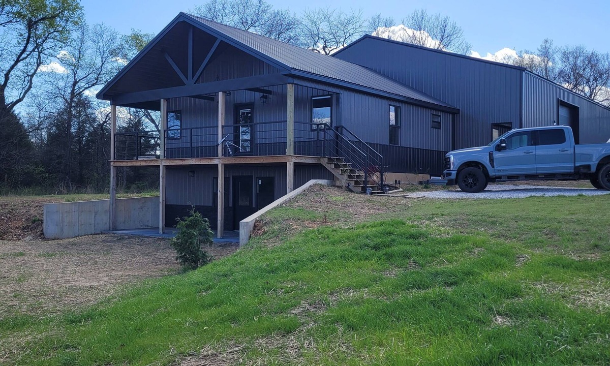 Flemington House | Barndominium on the lake