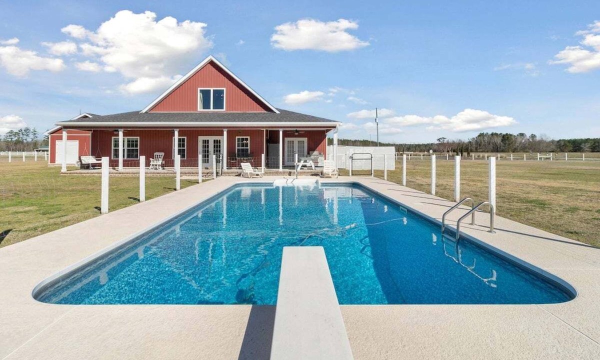 Eden House | Barndominium, Private Pool, large groups allowed, country living
