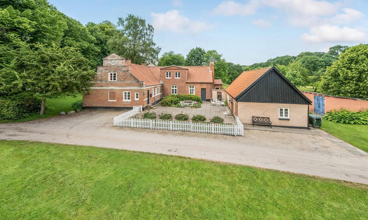 Hornslet House | Baronessens Enkesæde