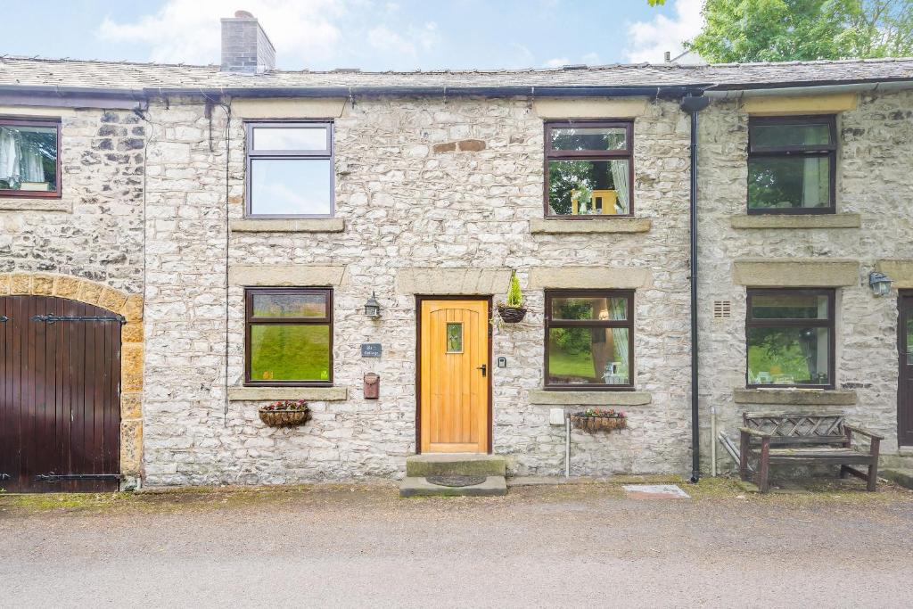 Tideswell House | Barr Cottage