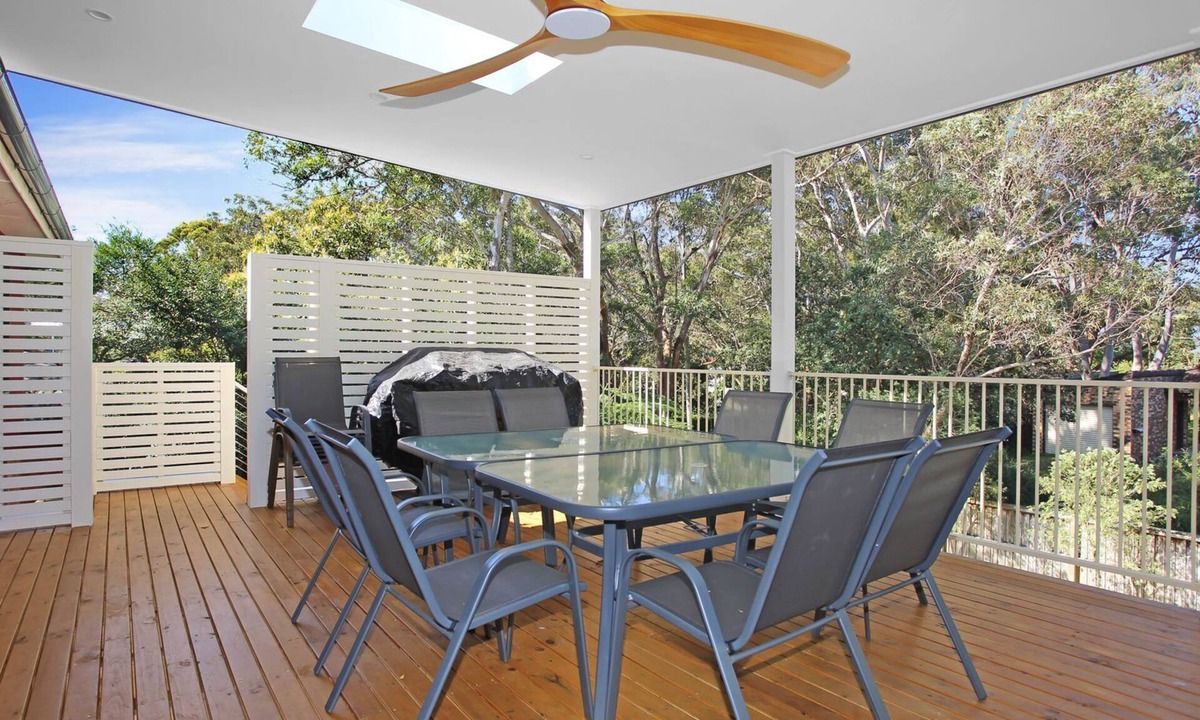 Hawks Nest House | Barralong Beach House