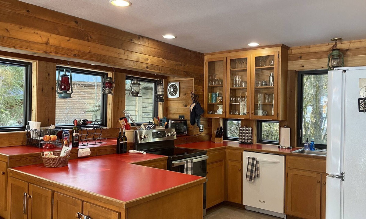 Skykomish Cabin | Barrel House on Skykomish River