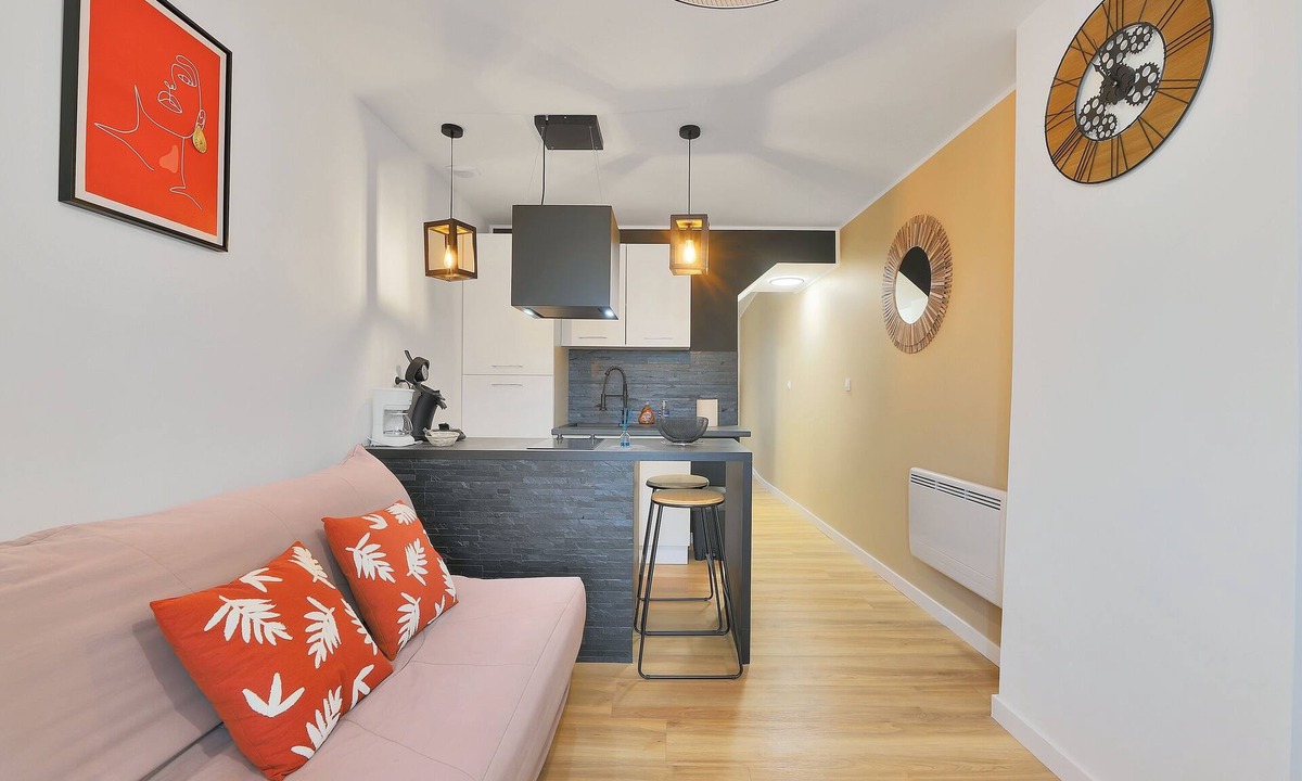 Lens Apartment | Barrois - Joli appt avec balcon, 35min de Lille