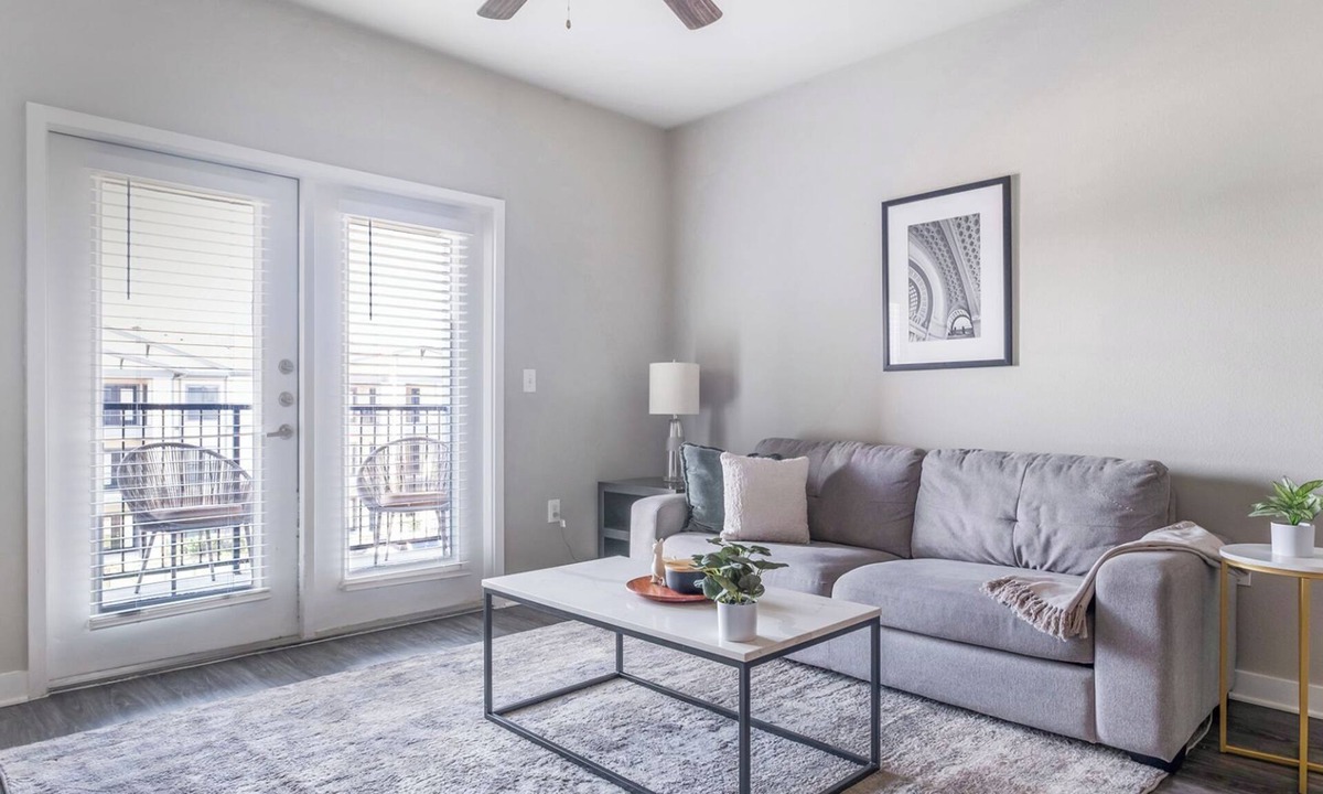 Katy Apartment | Barsala l Bright 2BD Apt: Grill Stations, fast Wi-Fi