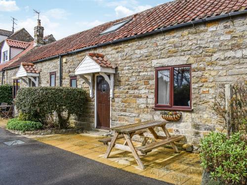 Staintondale House | Bartlett's Barn- Uk38276