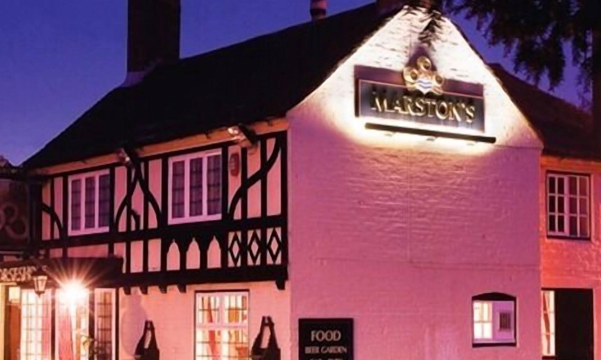 Barton under Needwood House | Barton B&B