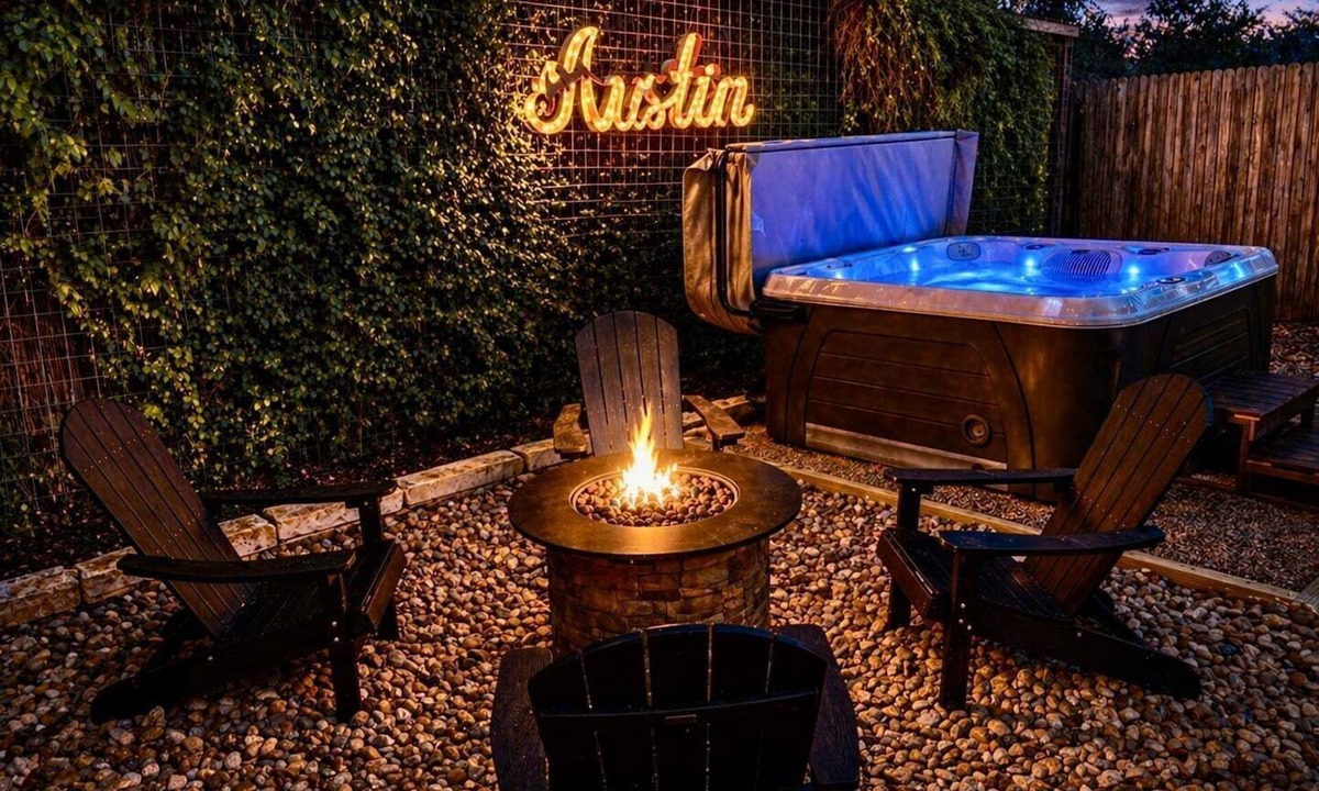 Barton Hills House | Barton Hills Hideaway + Hot Tub - Magdalena 2!