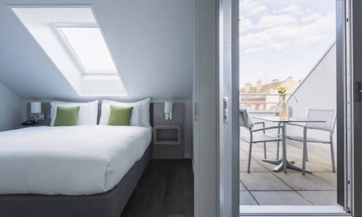 Nyon Apartment | Base XL+ Rental