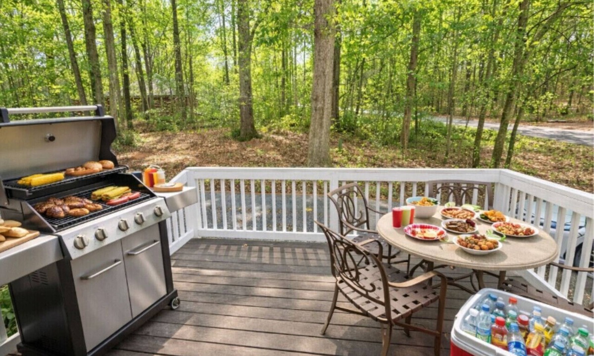 Cartersville House | Basecamp on Redtop - Lakepoint, renovated, firepit