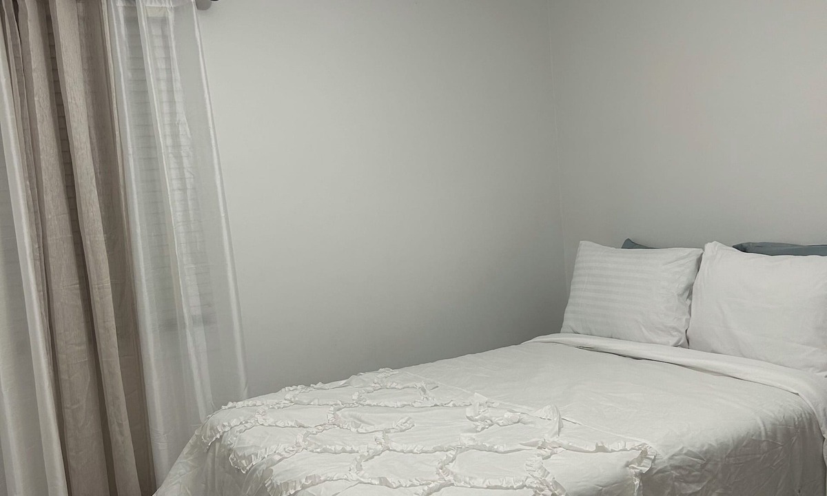 Oshawa House | Basement apartment at 240, Oshawa area