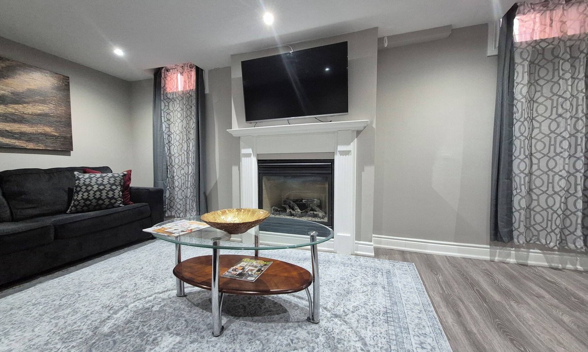 Whitby Apartment | Basement apartment in Whitby.