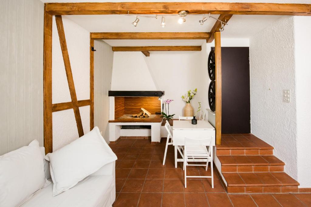 Adligenswil Apartment | Basement flat in quiet nature area