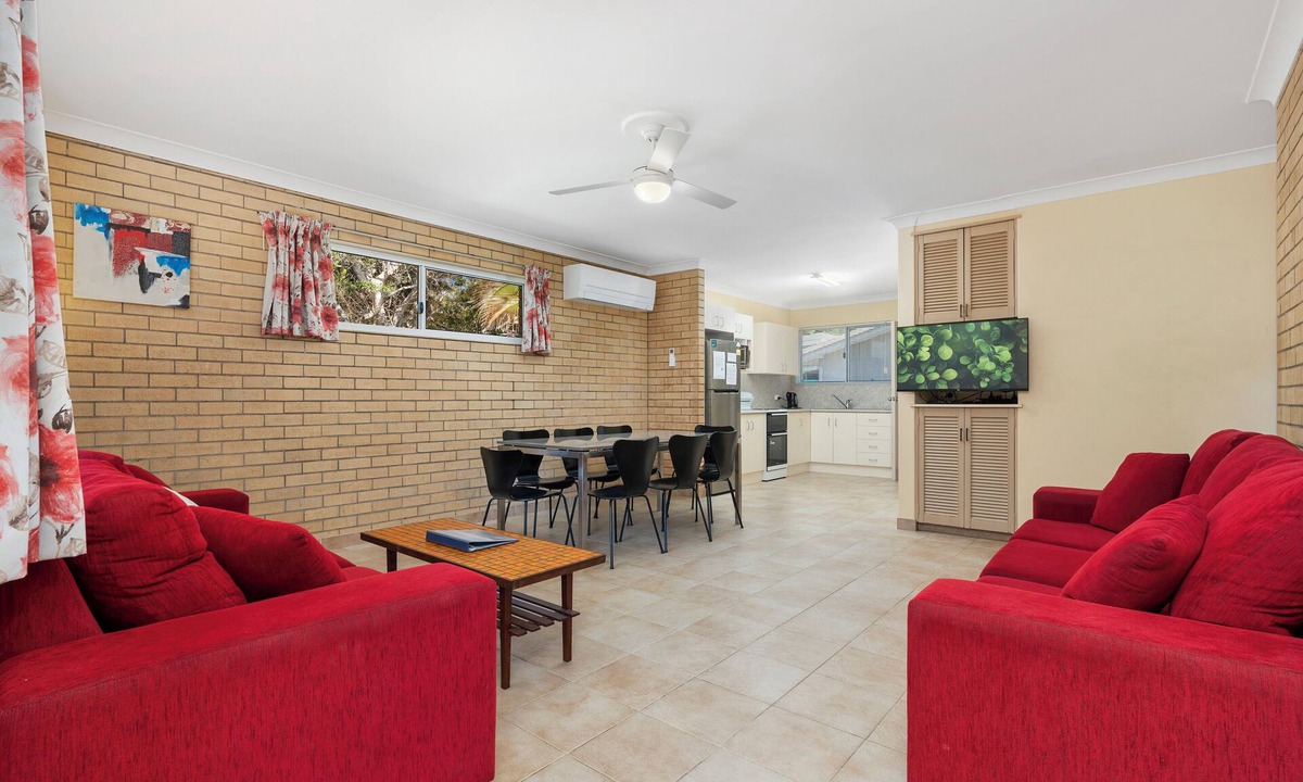 Woorim House | Basic Beachside Hideaway