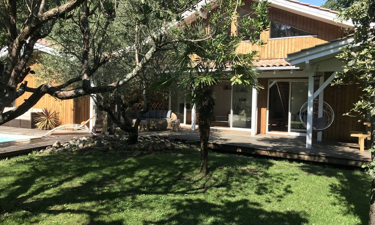 Andernos-les-Bains Villa | BASIN D'ARCACHON: VILLA with HEATED SWIMMING POOL for 16 people