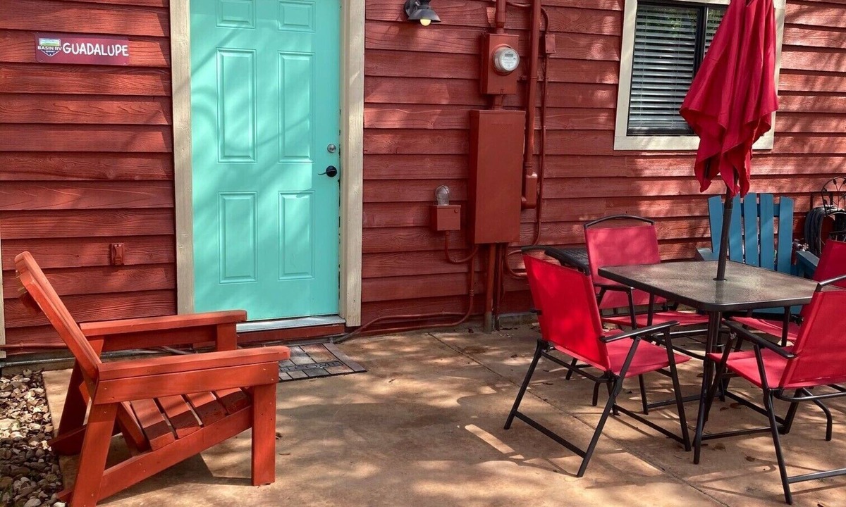 Bastrop House | Basin RV Resort Pool Apartment-Pet Free