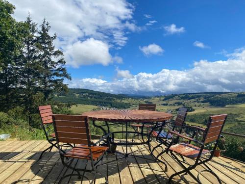 Chateauneuf-de-Randon Bed & Breakfast | Bastide en Margeride