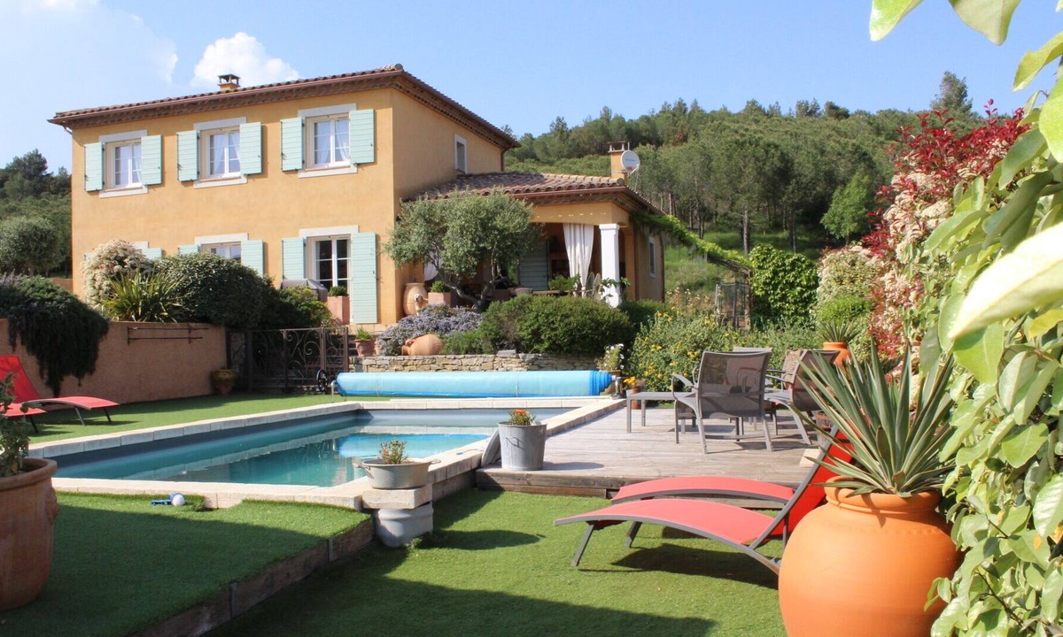 Carcassonne House | Bastide in nature
