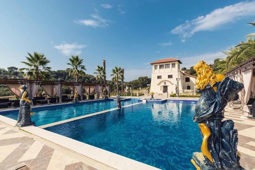 Antibes Villa | Bastide Luxe Domaine d'exception