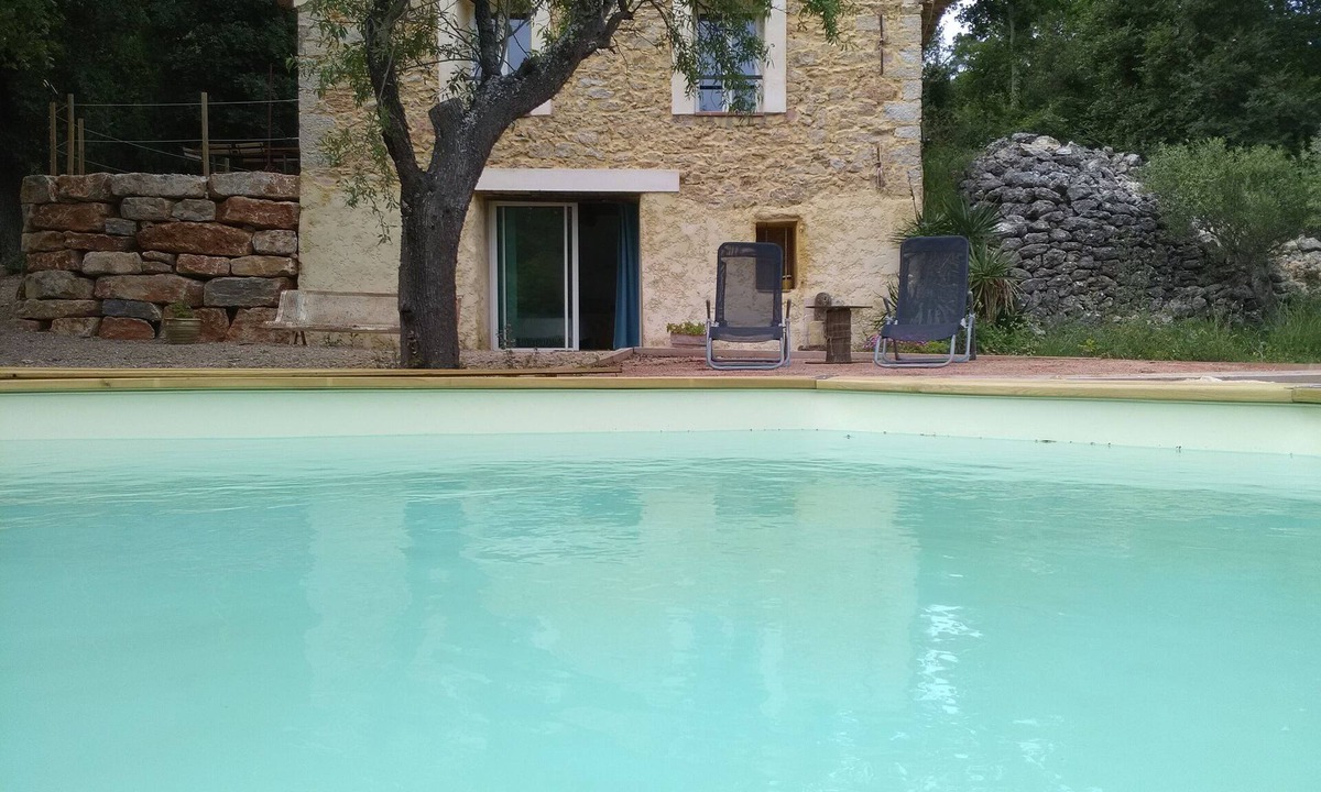 Besse-sur-Issole House | Bastidon between hill and vineyard