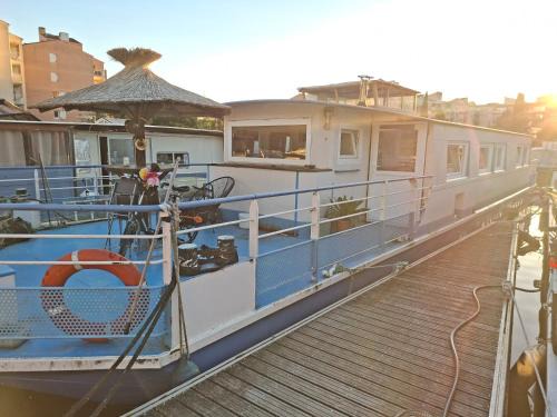 Ramonville-Saint-Agne Boat Rental | Bateau Escapade