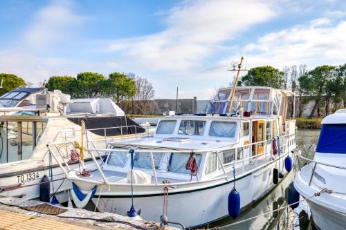 Saint-Gilles Boat Rental | Bateau Gré - Sur le quai