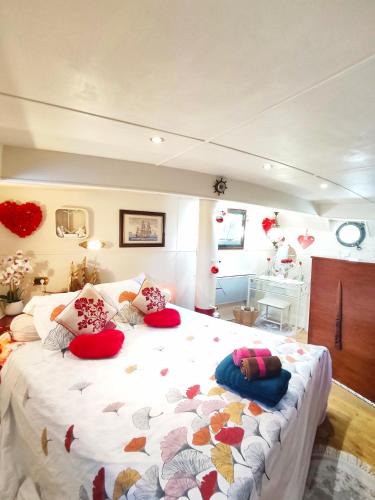 Le Somail Bed & Breakfast | Bateau Mariance
