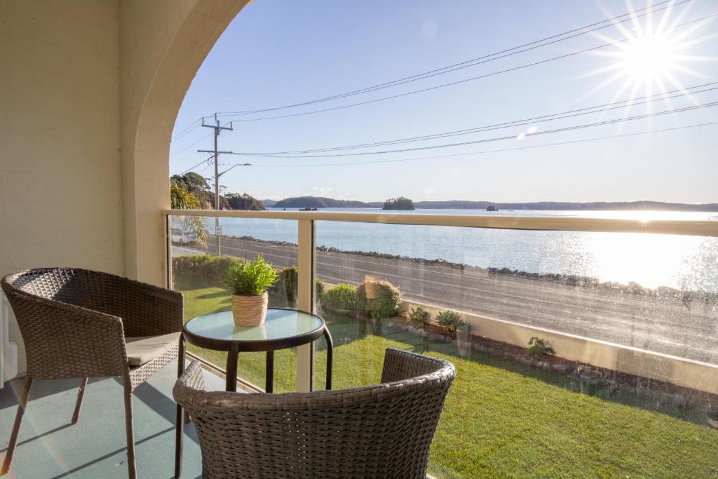 Batehaven Apartment | Batemans Bay Studio Escape with Lush Vista