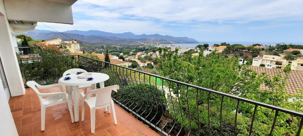 Llanca Apartment | BATERIA 2